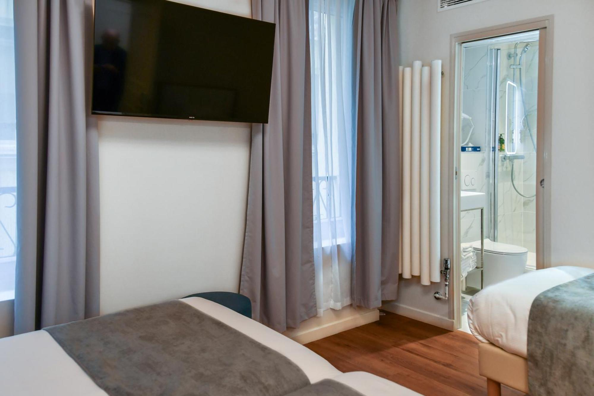 Hotel Des Deux Avenues Paryż Zewnętrze zdjęcie